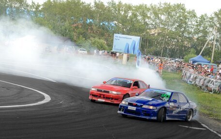 Nissan Skyline, 1994 год, 8 фотография