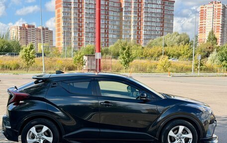 Toyota C-HR I рестайлинг, 2018 год, 1 899 000 рублей, 9 фотография