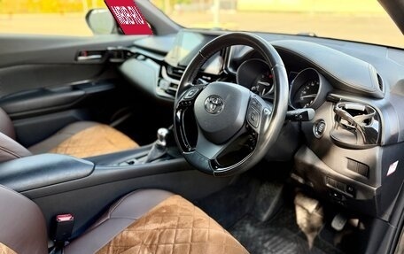 Toyota C-HR I рестайлинг, 2018 год, 1 899 000 рублей, 16 фотография