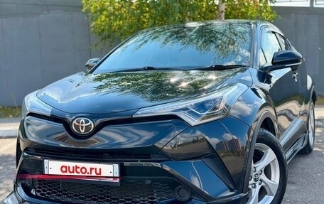 Toyota C-HR I рестайлинг, 2018 год, 1 899 000 рублей, 4 фотография