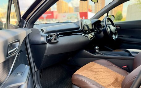 Toyota C-HR I рестайлинг, 2018 год, 1 899 000 рублей, 17 фотография