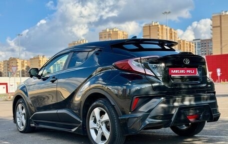 Toyota C-HR I рестайлинг, 2018 год, 1 899 000 рублей, 14 фотография