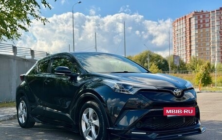 Toyota C-HR I рестайлинг, 2018 год, 1 899 000 рублей, 11 фотография