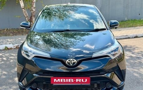 Toyota C-HR I рестайлинг, 2018 год, 1 899 000 рублей, 7 фотография