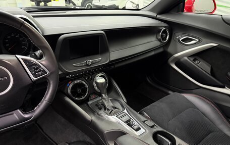 Chevrolet Camaro VI, 2021 год, 6 930 000 рублей, 7 фотография