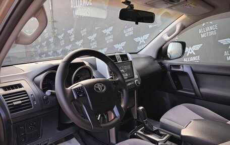 Toyota Land Cruiser Prado 150 рестайлинг 2, 2013 год, 2 999 000 рублей, 10 фотография