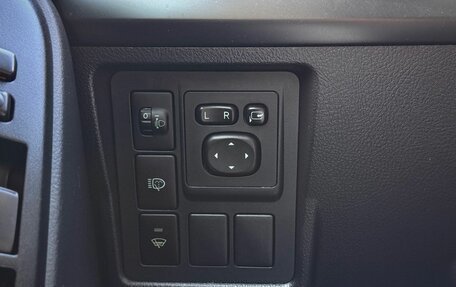 Toyota Land Cruiser Prado 150 рестайлинг 2, 2013 год, 2 999 000 рублей, 20 фотография