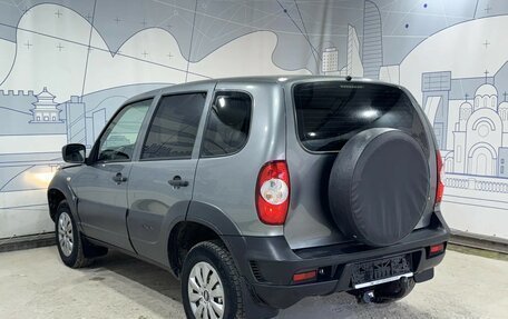Chevrolet Niva I рестайлинг, 2019 год, 700 000 рублей, 3 фотография
