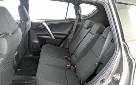 Toyota RAV4, 2019 год, 2 595 000 рублей, 12 фотография