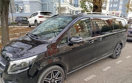 Mercedes-Benz V-Класс, 2023 год, 9 500 000 рублей, 3 фотография