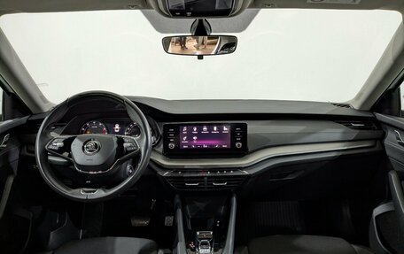 Skoda Octavia IV, 2021 год, 2 100 000 рублей, 23 фотография