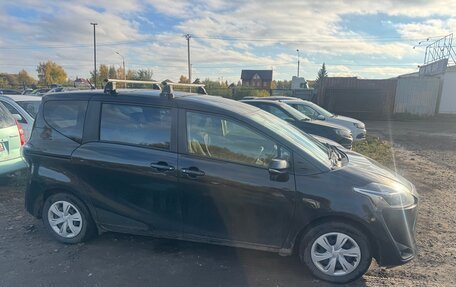 Toyota Sienta II, 2020 год, 1 290 000 рублей, 2 фотография