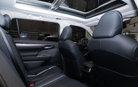 Toyota Highlander, 2026 год, 5 800 000 рублей, 28 фотография