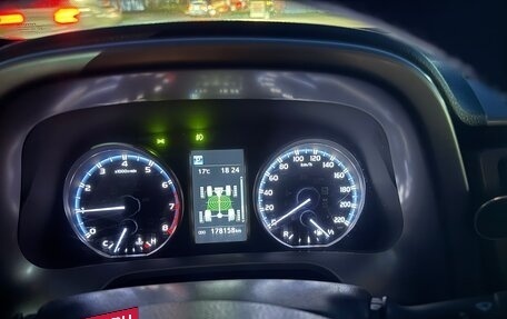 Toyota RAV4, 2017 год, 2 399 000 рублей, 2 фотография
