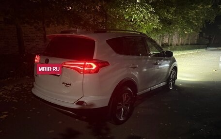Toyota RAV4, 2017 год, 2 399 000 рублей, 15 фотография