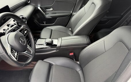Mercedes-Benz A-Класс, 2021 год, 3 100 000 рублей, 7 фотография