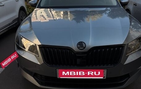 Skoda Superb III рестайлинг, 2016 год, 2 100 000 рублей, 3 фотография