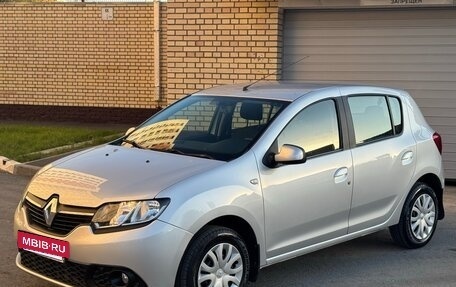 Renault Sandero II рестайлинг, 2017 год, 987 000 рублей, 2 фотография