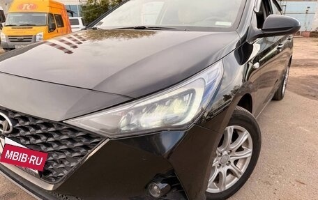 Hyundai Solaris II рестайлинг, 2021 год, 1 150 000 рублей, 5 фотография