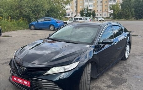 Toyota Camry, 2018 год, 2 800 000 рублей, 1 фотография