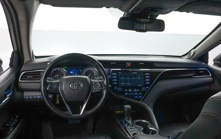 Toyota Camry, 2019 год, 2 777 444 рублей, 6 фотография