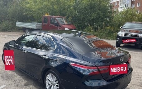 Toyota Camry, 2018 год, 2 800 000 рублей, 7 фотография