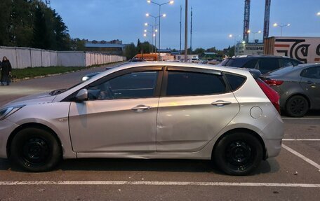 Hyundai Solaris II рестайлинг, 2011 год, 600 000 рублей, 4 фотография