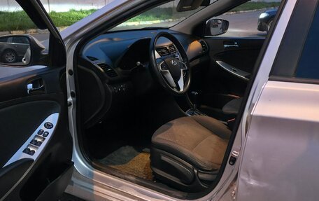 Hyundai Solaris II рестайлинг, 2011 год, 600 000 рублей, 7 фотография