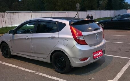 Hyundai Solaris II рестайлинг, 2011 год, 600 000 рублей, 9 фотография