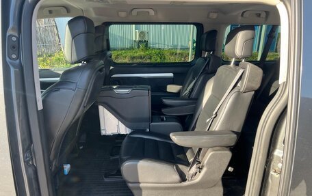 Opel Zafira Life I, 2021 год, 3 300 000 рублей, 8 фотография