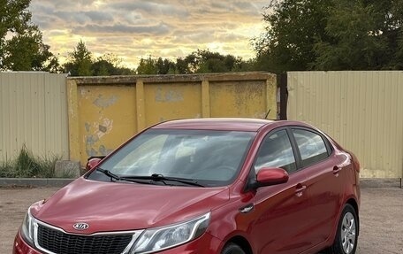 KIA Rio III рестайлинг, 2012 год, 680 000 рублей, 2 фотография