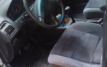 Mazda 626, 1997 год, 210 000 рублей, 3 фотография