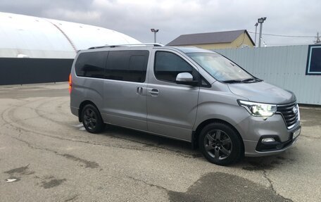 Hyundai Grand Starex Grand Starex I рестайлинг 2, 2011 год, 2 610 000 рублей, 6 фотография