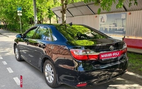 Toyota Camry, 2017 год, 1 970 000 рублей, 7 фотография