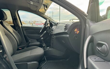 Renault Logan II, 2019 год, 870 000 рублей, 10 фотография