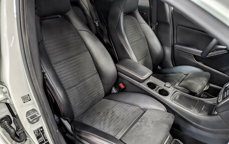 Mercedes-Benz GLA, 2018 год, 2 550 000 рублей, 22 фотография