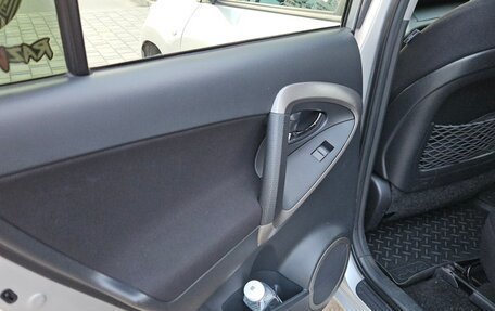 Toyota RAV4, 2006 год, 1 200 000 рублей, 11 фотография