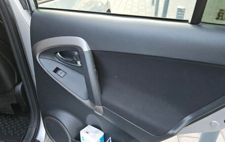 Toyota RAV4, 2006 год, 1 200 000 рублей, 14 фотография