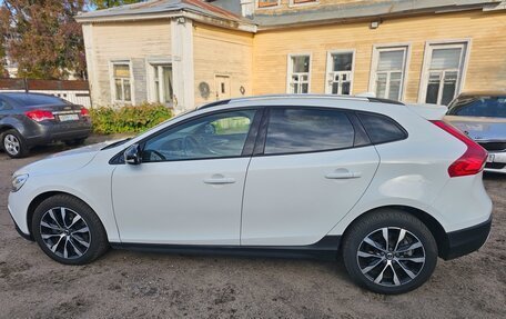 Volvo V40 Cross Country I, 2019 год, 1 595 000 рублей, 4 фотография