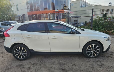Volvo V40 Cross Country I, 2019 год, 1 595 000 рублей, 9 фотография
