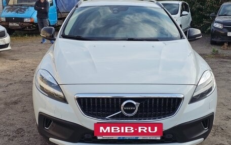 Volvo V40 Cross Country I, 2019 год, 1 595 000 рублей, 12 фотография