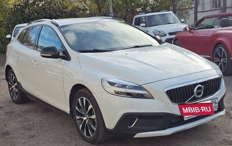 Volvo V40 Cross Country I, 2019 год, 1 595 000 рублей, 11 фотография