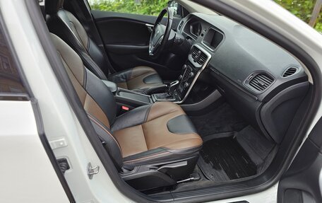 Volvo V40 Cross Country I, 2019 год, 1 595 000 рублей, 25 фотография
