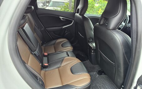Volvo V40 Cross Country I, 2019 год, 1 595 000 рублей, 23 фотография
