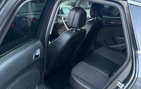 Opel Astra J, 2011 год, 649 000 рублей, 14 фотография