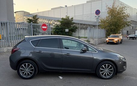 Opel Astra J, 2011 год, 649 000 рублей, 8 фотография