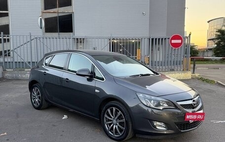 Opel Astra J, 2011 год, 649 000 рублей, 9 фотография