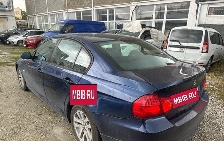 BMW 3 серия, 2011 год, 800 000 рублей, 3 фотография