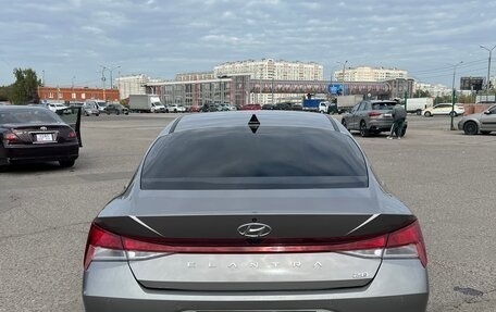 Hyundai Elantra, 2021 год, 1 800 000 рублей, 3 фотография
