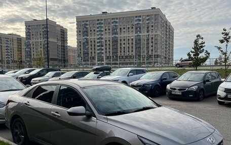 Hyundai Elantra, 2021 год, 1 800 000 рублей, 2 фотография